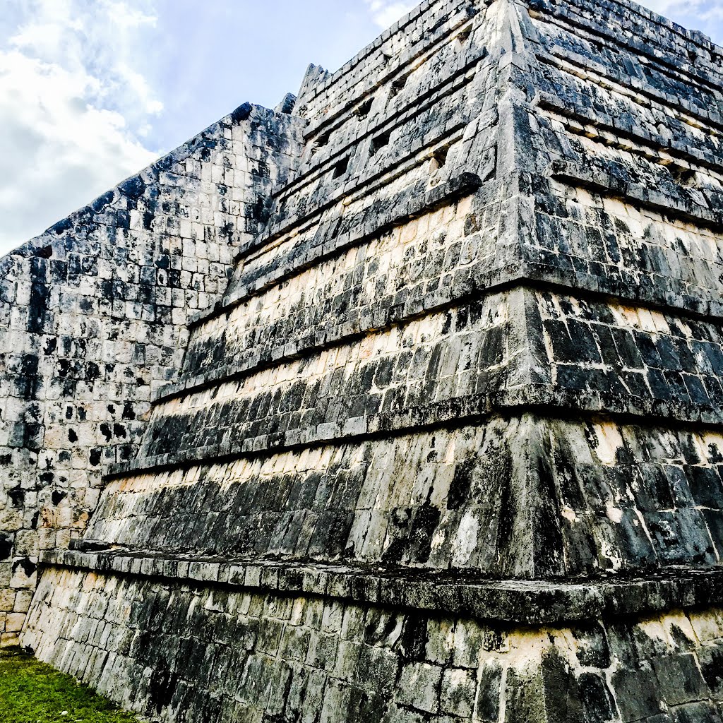 Chichen Itza Ruins by Eric Ascalon