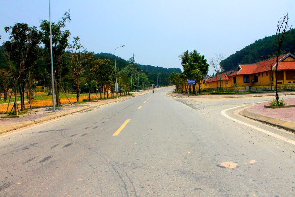 Mỹ Sơn, Đô Lương, Nghệ An, Vietnam by Ngô Đức Quân