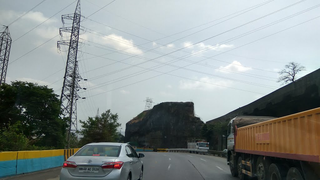 Tiger Valley, Khandala, Lonavala, Maharashtra, India by Yogesh Masuria