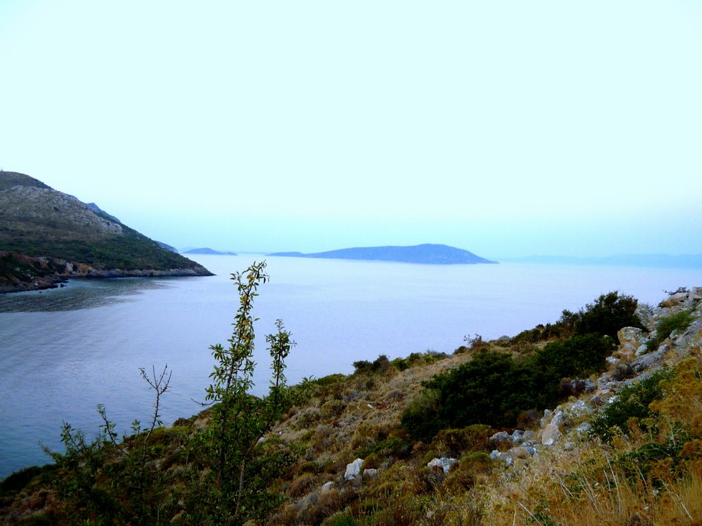 35960 Küçükbahçe Bucağı/Karaburun/İzmir, Turkey by ihsan özardıç