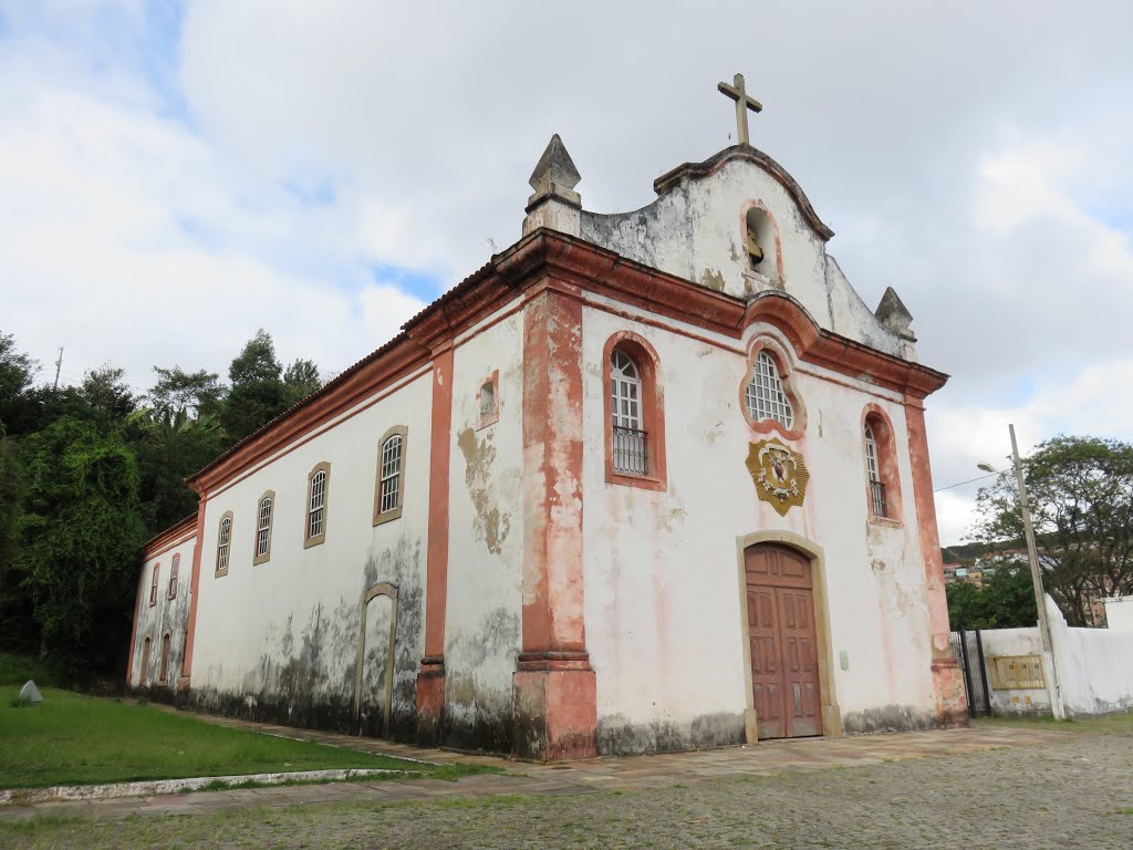 Capela das Dores by Patricio Carneiro