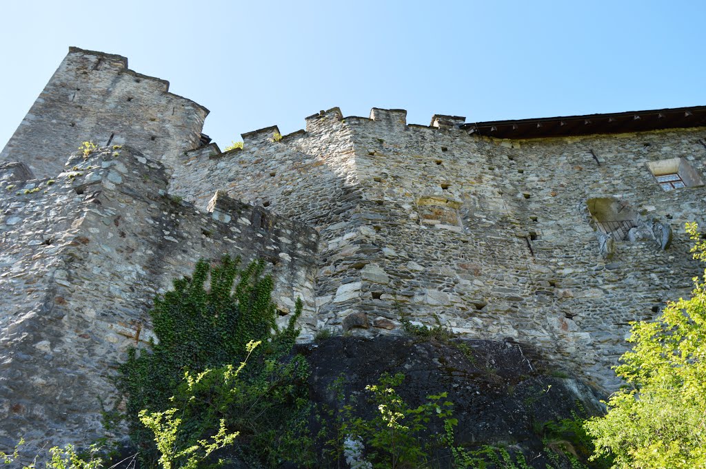 Mura della Basilica di Notre-Dame de Valère by Geo S