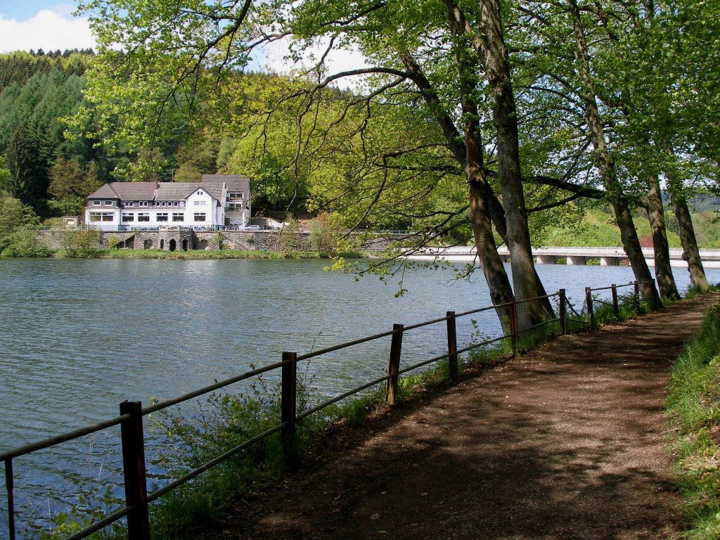 Fuelbecke Talsperre by Jürgen Hölscher