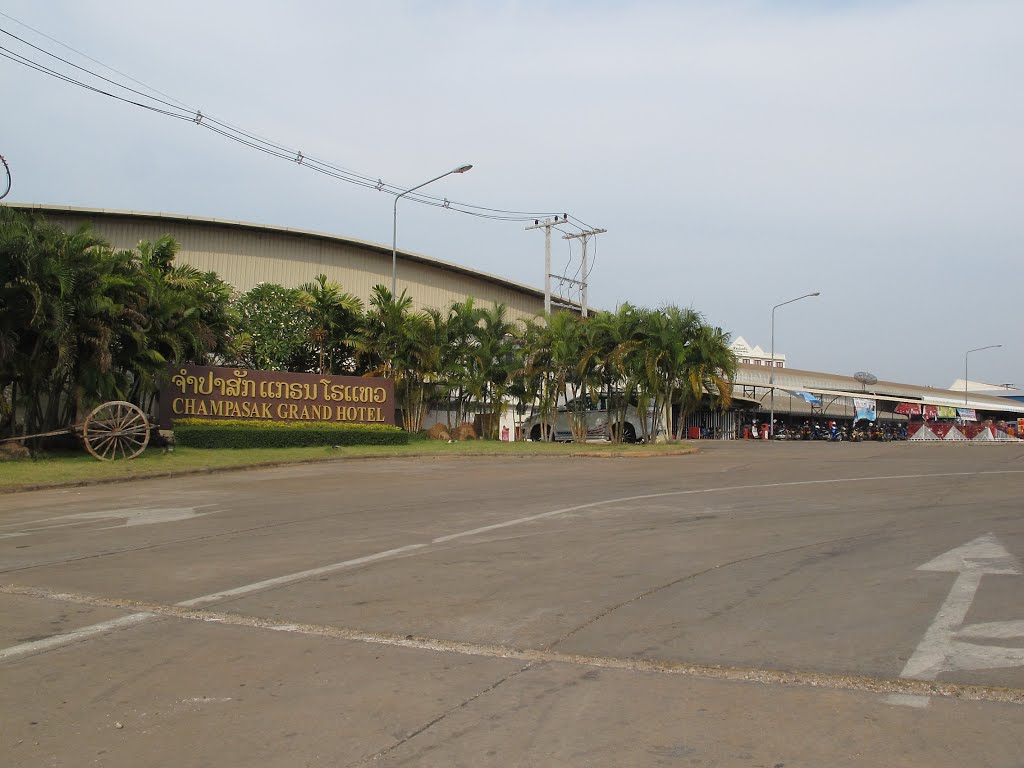 Near Dao Huong Market - Chợ Đào Hương by Che Trung Hieu