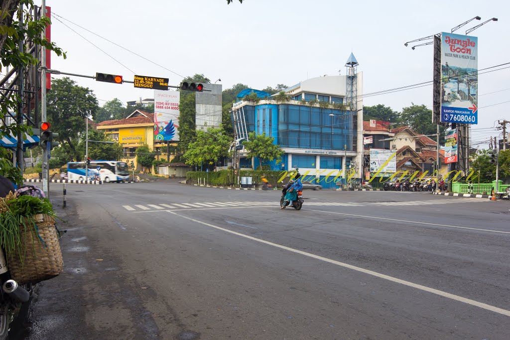 Simpang Kariadi by nizar kauzar