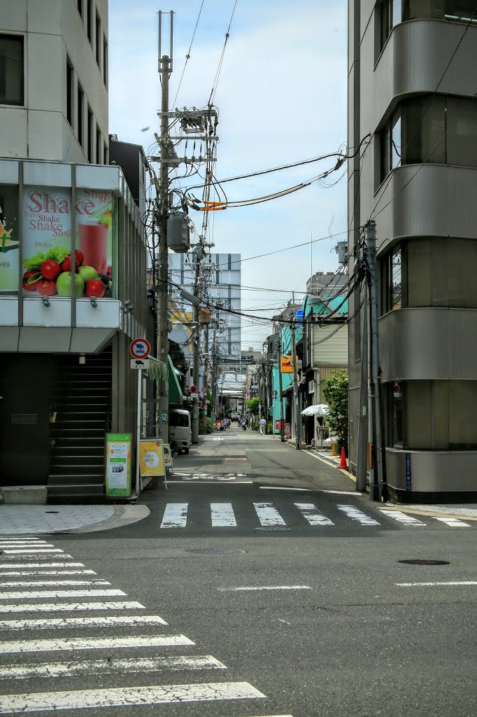 2 Chome Andōjimachi, Chūō-ku, Ōsaka-shi, Ōsaka-fu 542-0061, Japan by Yuichi Azuma