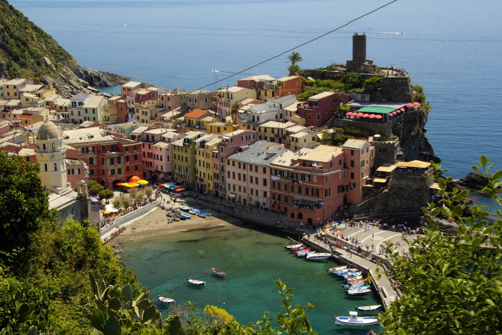 Vernazza by Ami Debesh