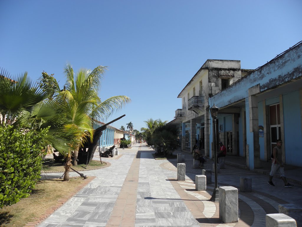 Nueva Gerona, Cuba by Sergiy L