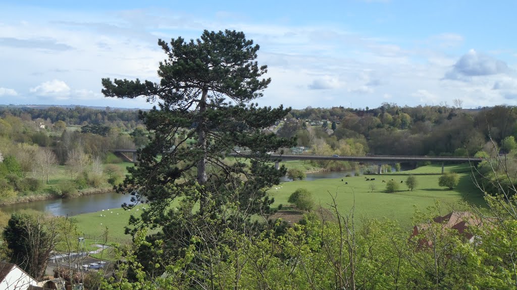 Severn Valley from Upper Town, Bridgnorth by Meic W Caerdydd