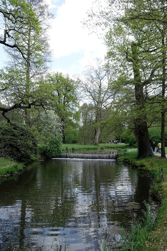 Bad Muskau, Fürst Pückler Park, Plattenwasserfall by Ralf Winzer