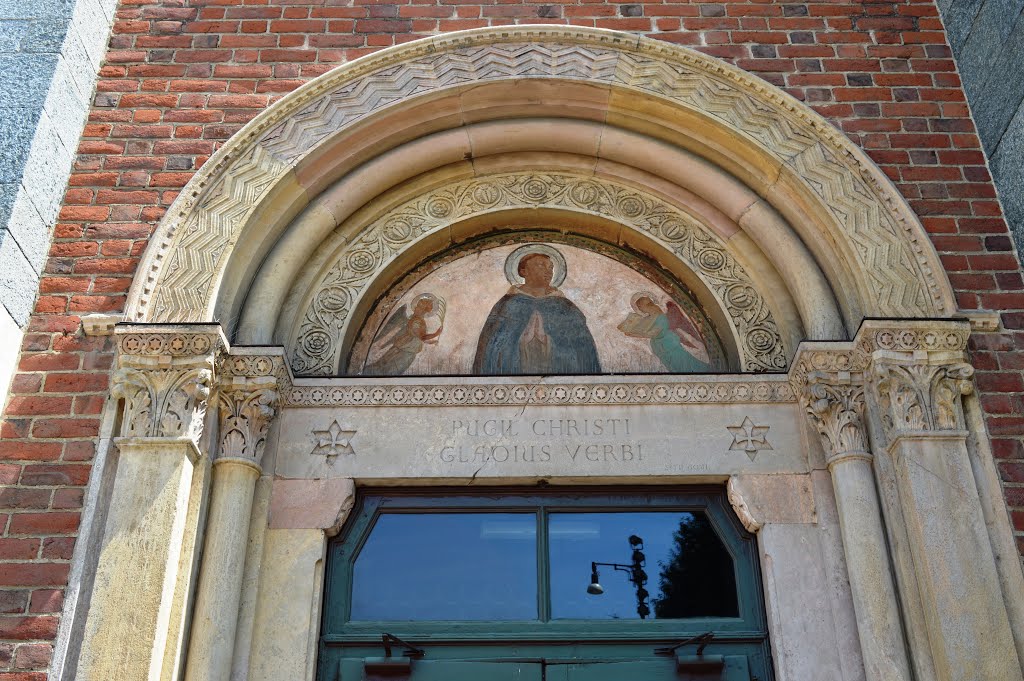 Portale della Basilica di Sant'Eustorgio by Geo S