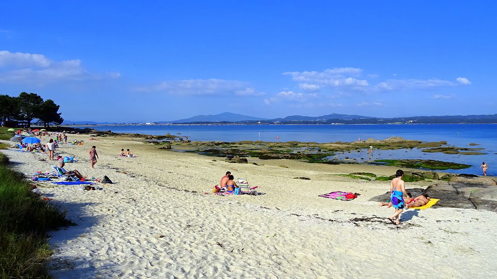 ESPAÑA Playa Carreirón, Isla de Arosa by Talavan