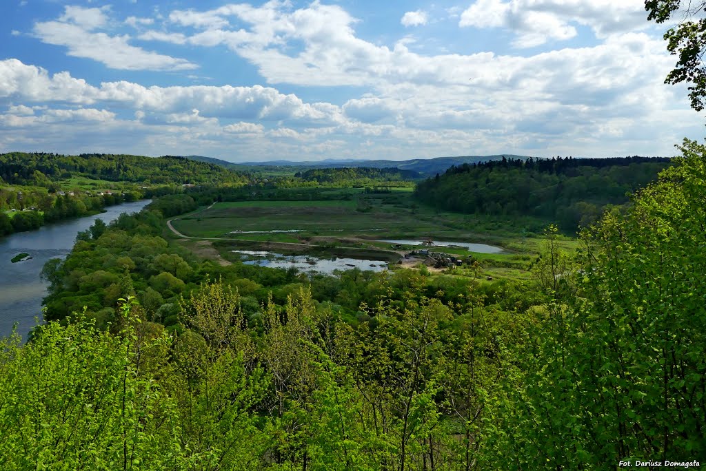 Góra Sobień. Widok na San. by Dariusz Domagała