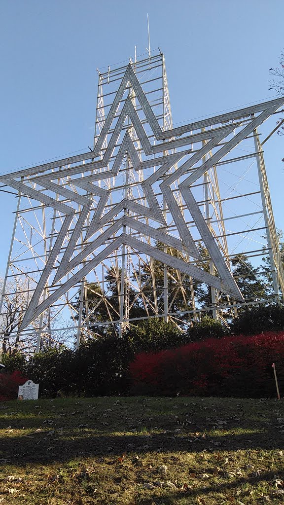 Roanoke Star by '- '