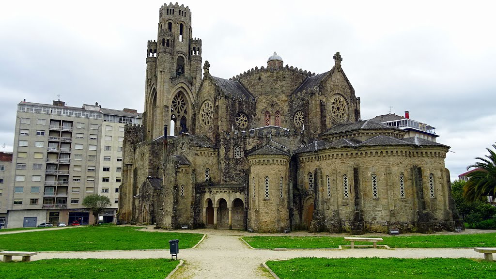 ESPAÑA Templo de la Veracruz, Carballino by Talavan