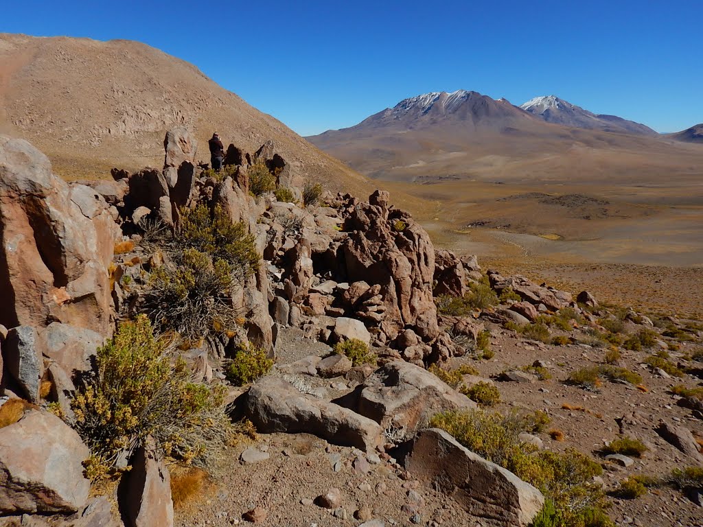 Cerros Toconce y del León desde Ruta B-245 by Juan Francisco Busto…