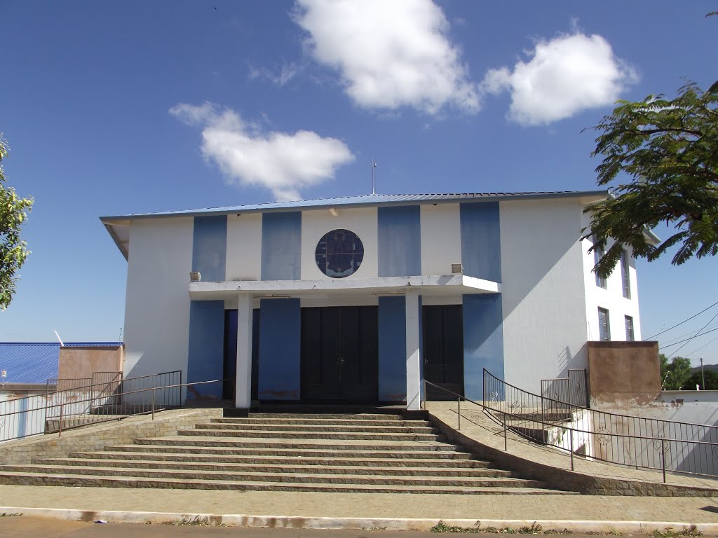 Igreja Nossa Senhora Aparecida Carmo do Paranaíba by vichv