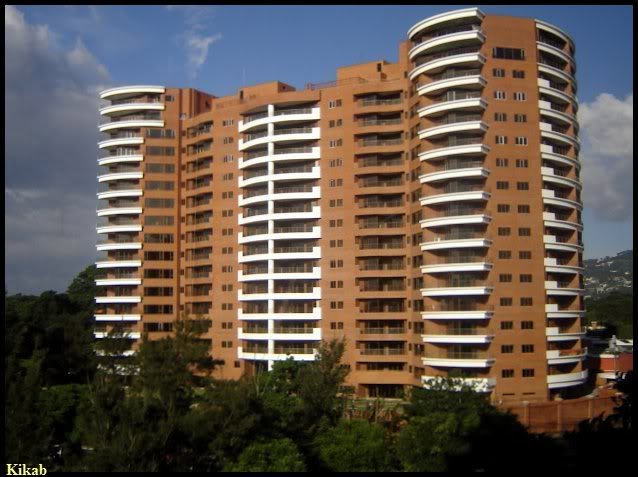 Edificio Tadeus, Ciudad de Guatemala by Raul Calderon (raulc…