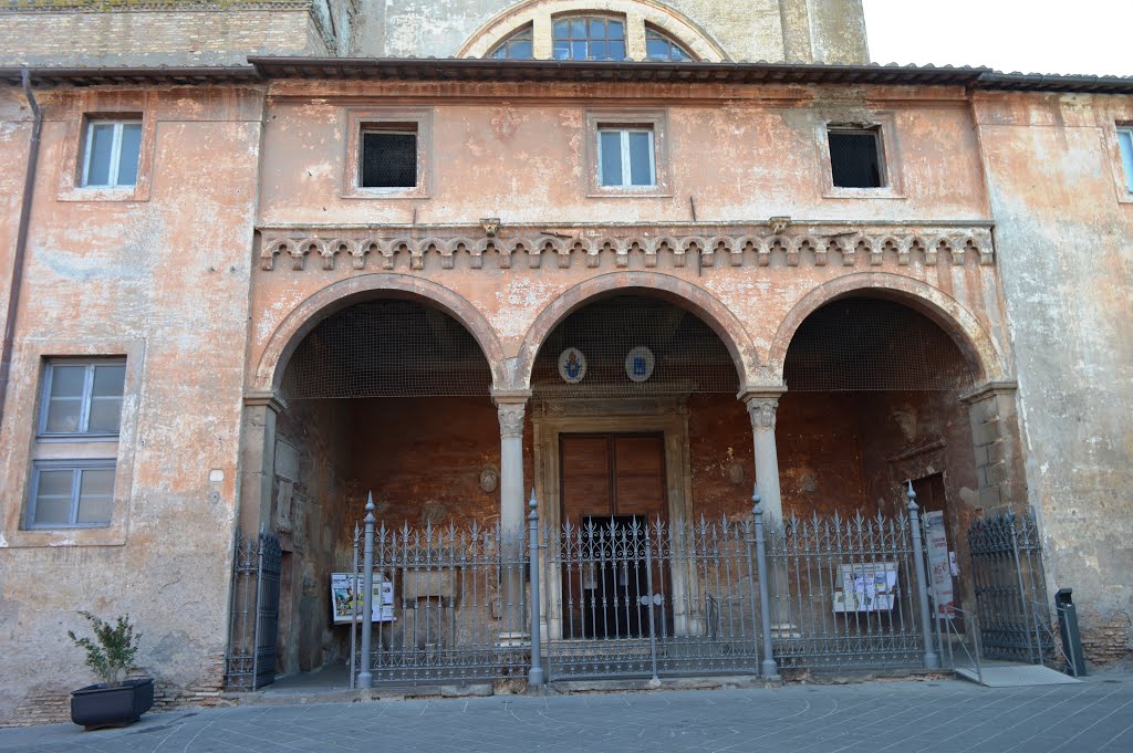 Portico della Cattedrale di Santa Maria Assunta e Sant'Anastasia by Geo S