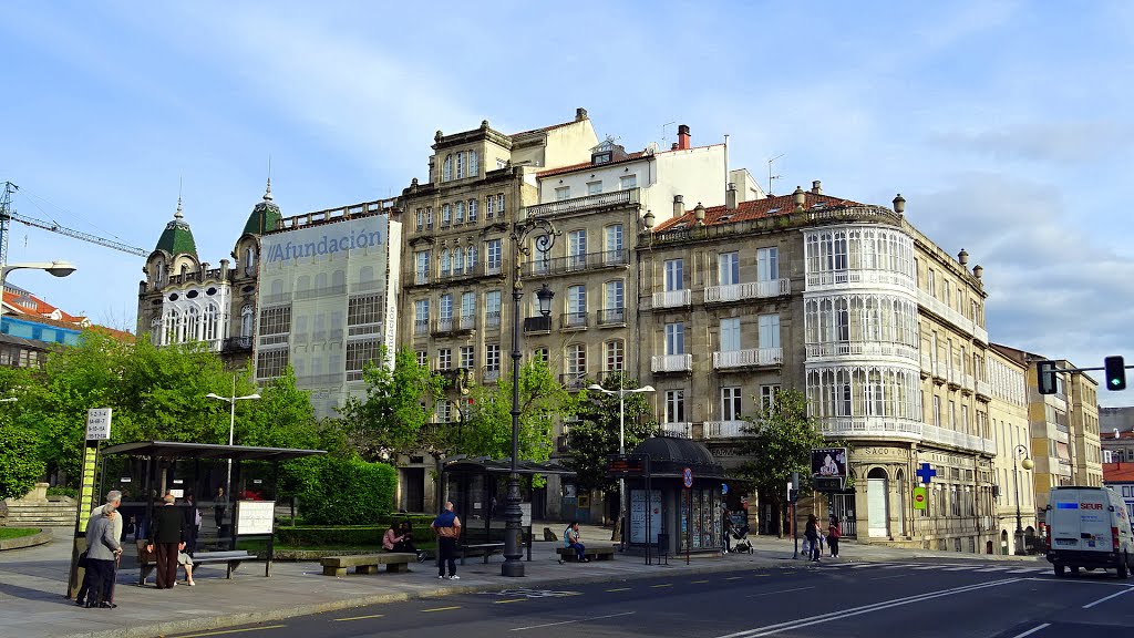 ESPAÑA Plaza Obispo Cesáreo, Orense by Talavan