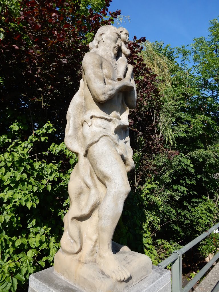 Christophorus-Statue auf der Steyrbrücke by J. Brandstetter