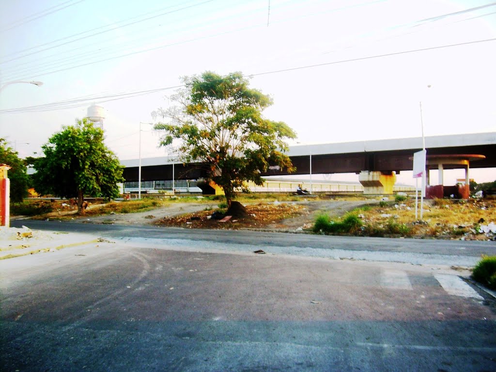 Barrio 23 de Enero, Maracay, Aragua, Venezuela by Edgar Alexander Tova…