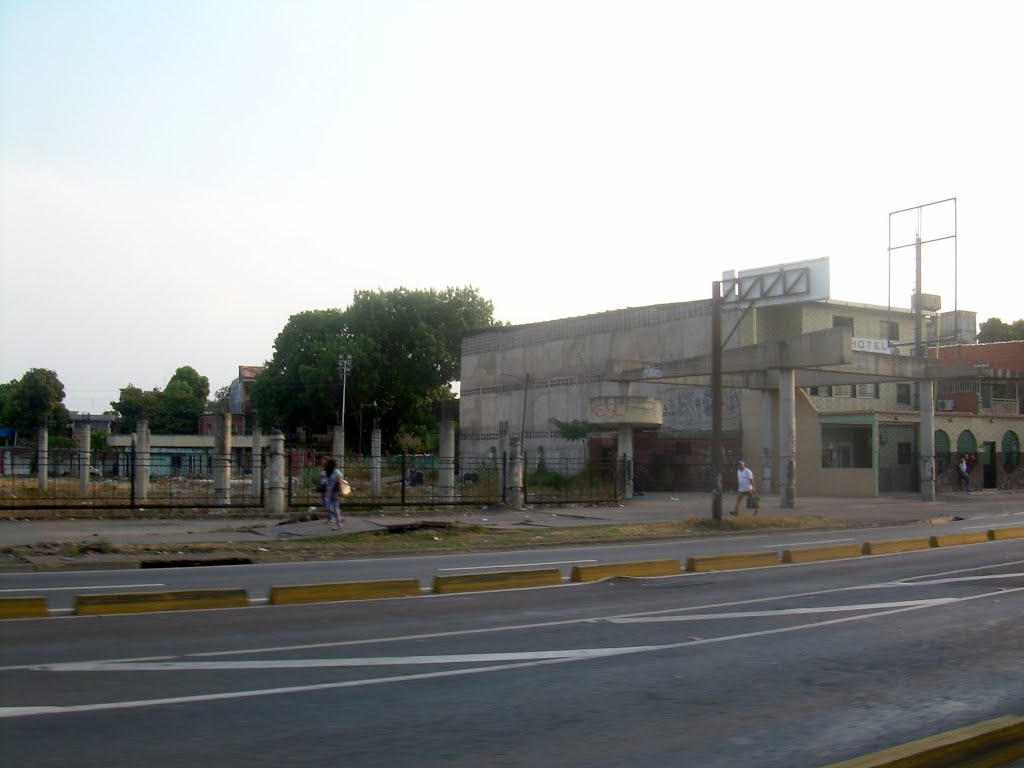 Urbanizacion Santa Ana, Maracay, Aragua, Venezuela by Edgar Alexander Tova…