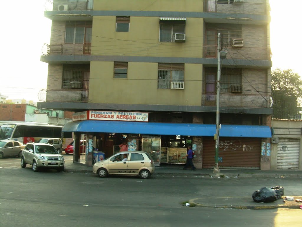 Maracay - Estado Aragua (Venezuela) by Edgar Alexander Tova…