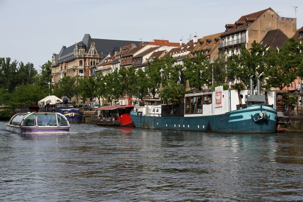 Strasbourg, quai des pecheurs by G BRIAND