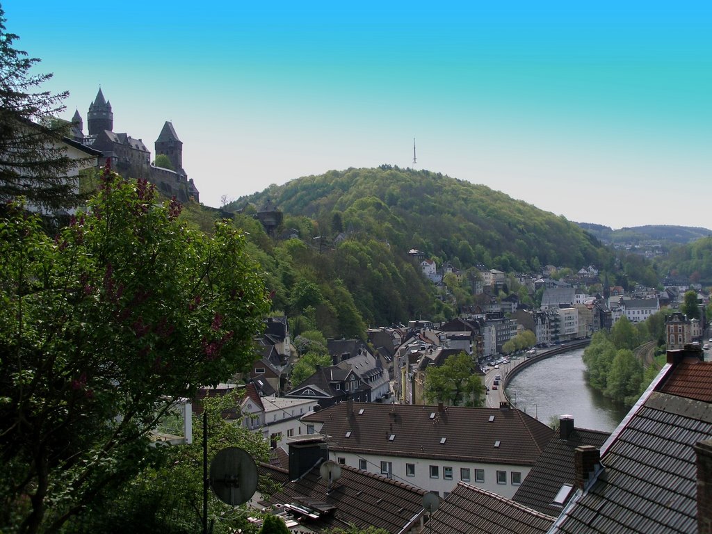 Burg Altena by Jürgen Hölscher