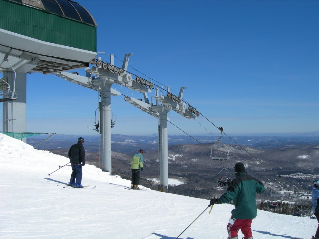 Top Of Mt Snow by snowincaz