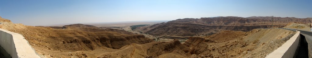 Panorama of Atlas canyon near Tamerza by ophesthion