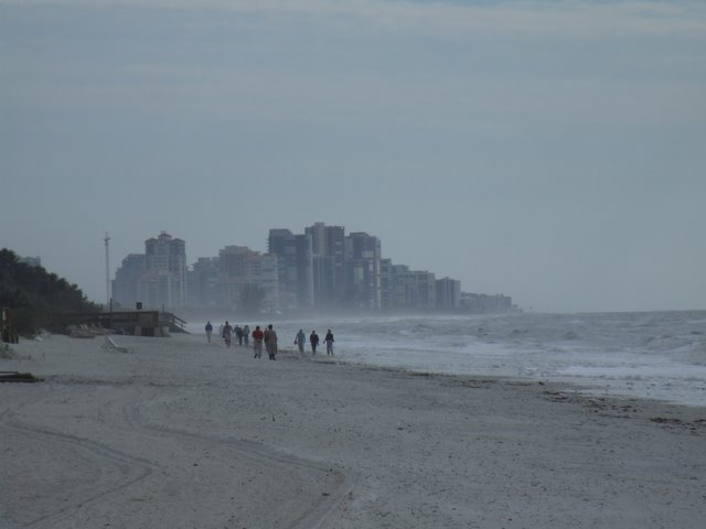 Naples, a glance from Vanderbilt Beach by Omar Monroy