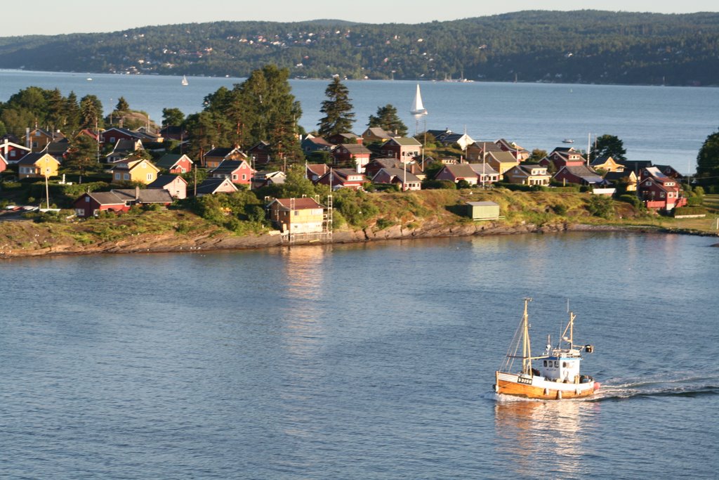 Nakkholmen Oslofjord by Frank Stuke