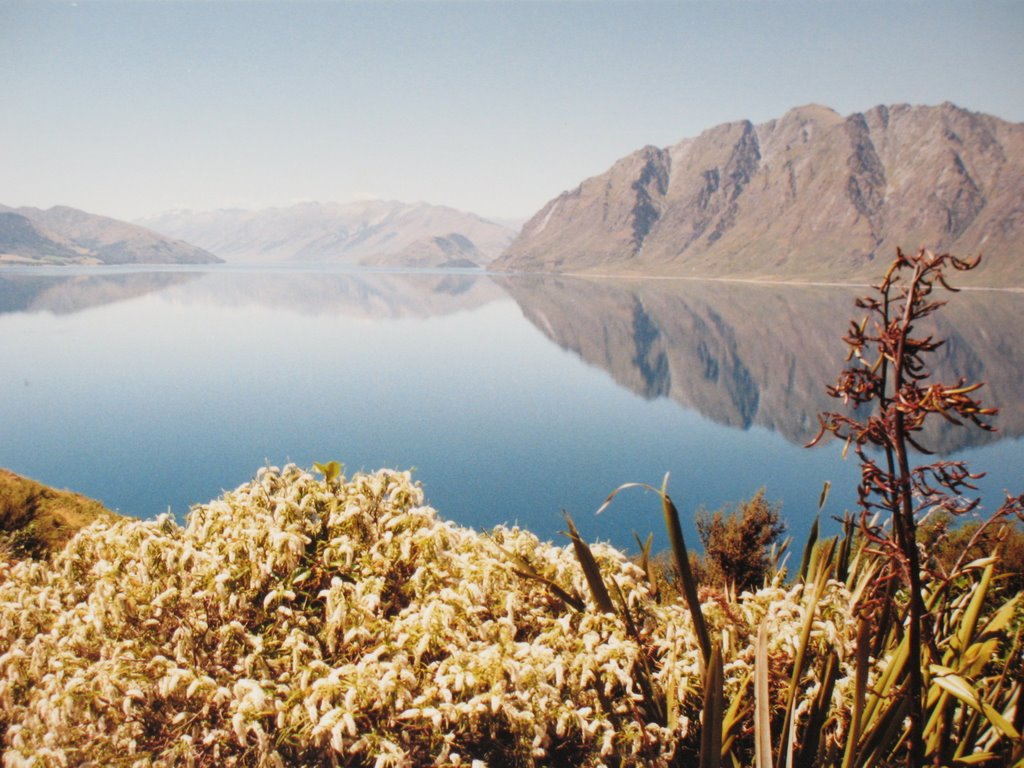 Lake Hawea by kontra1