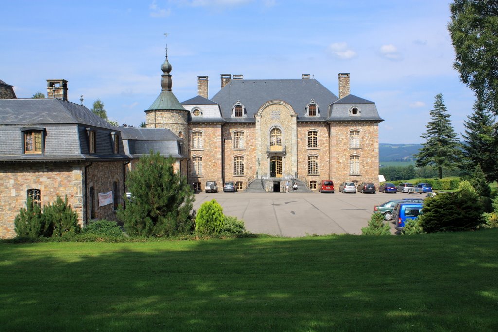 Castle of Farnières by shakayoda