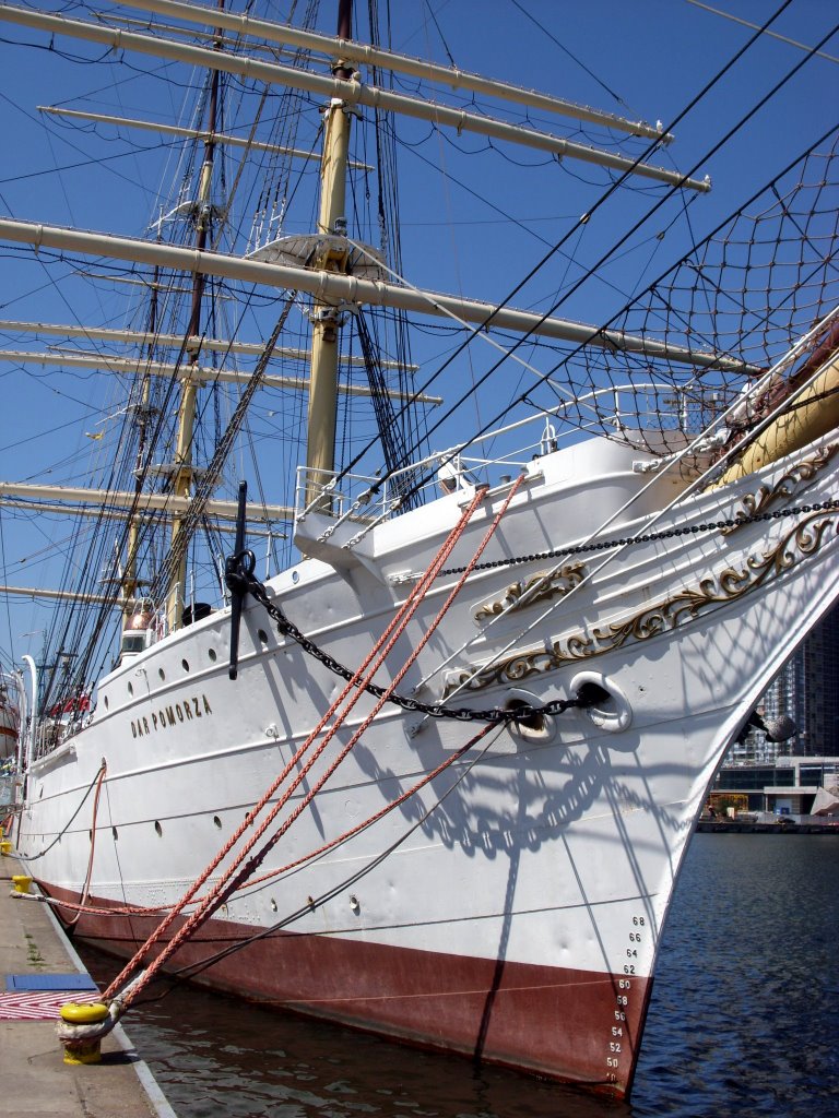 Śródmieście, Gdynia, Poland by Jacek białobrzeski