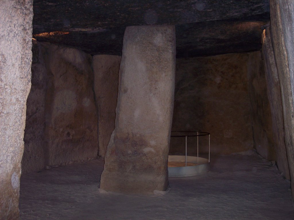 Dolmen de Antequera (Málaga) Cuevas de Menga by Vancedel