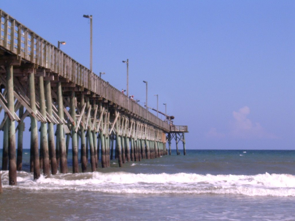 North Topsail Pier by shawdad61