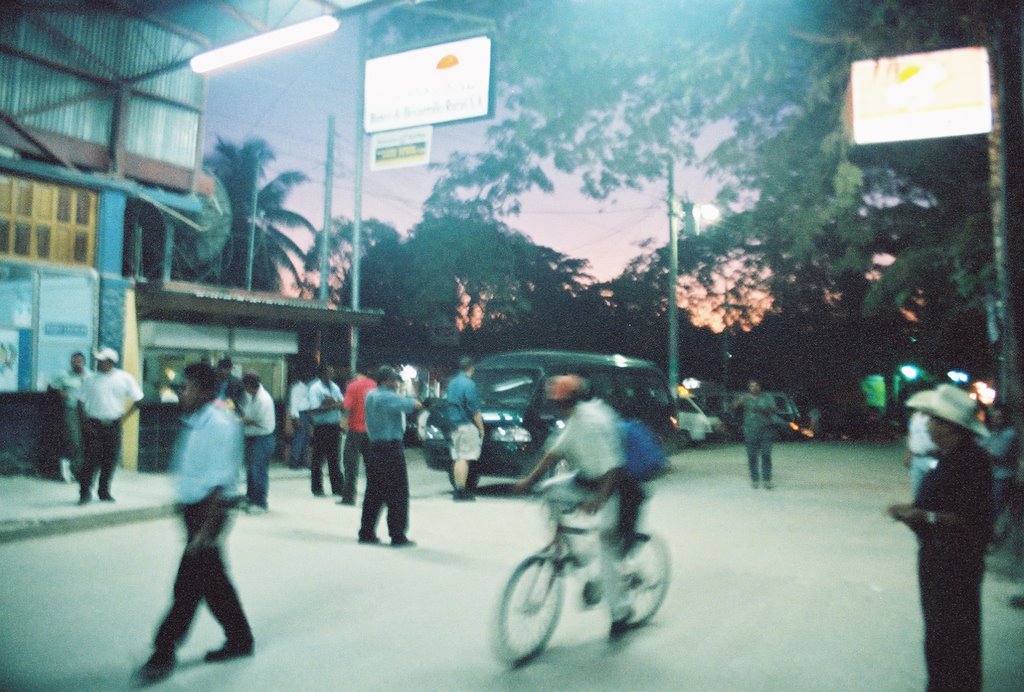 Guatemala/Belize Border Crossing by pijones