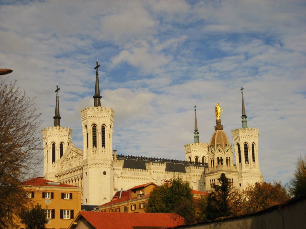 Notre dame de fourvière de Lyon by envoyage