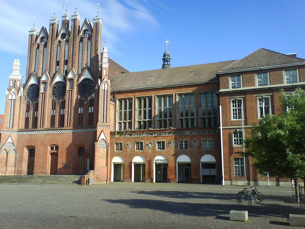 Rathaus (2008) by Dennis Sonne