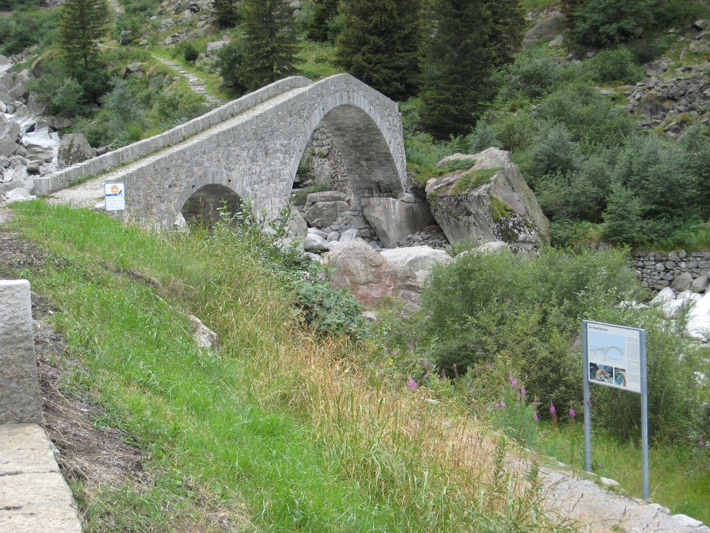 Häderlisbrücke, Schöllenenschlucht by Stefan Ludwig