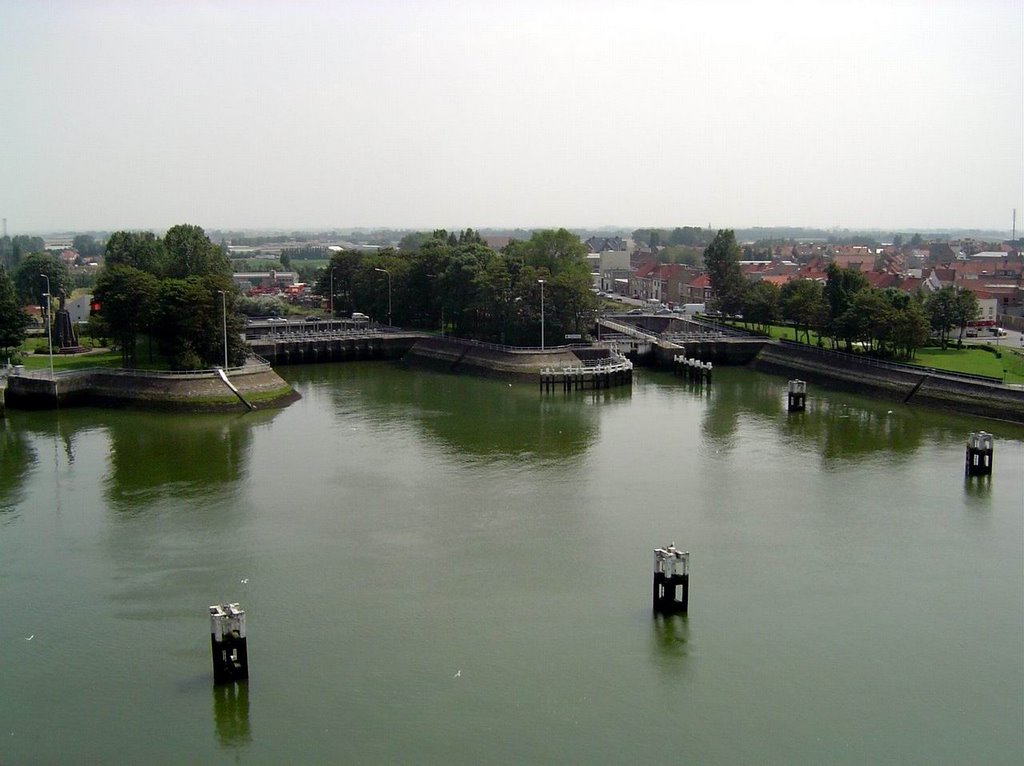 Nieuwpoort, sluizen by Vanhulst