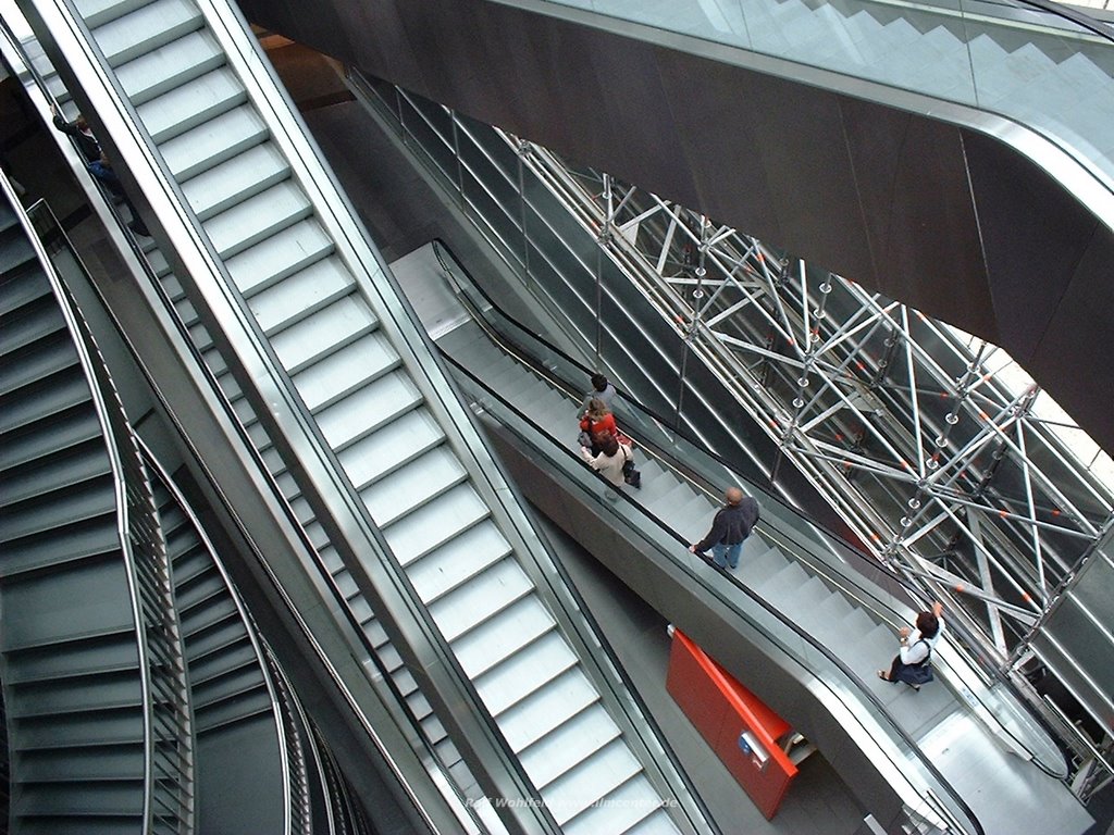 Rolltreppen by Ralf Wohlfeld