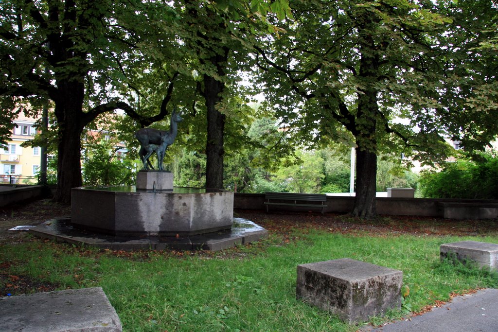 Kleiner Park mit Brunnen Ecke Langmauerstrasse Winterthurerstrasse by vodua