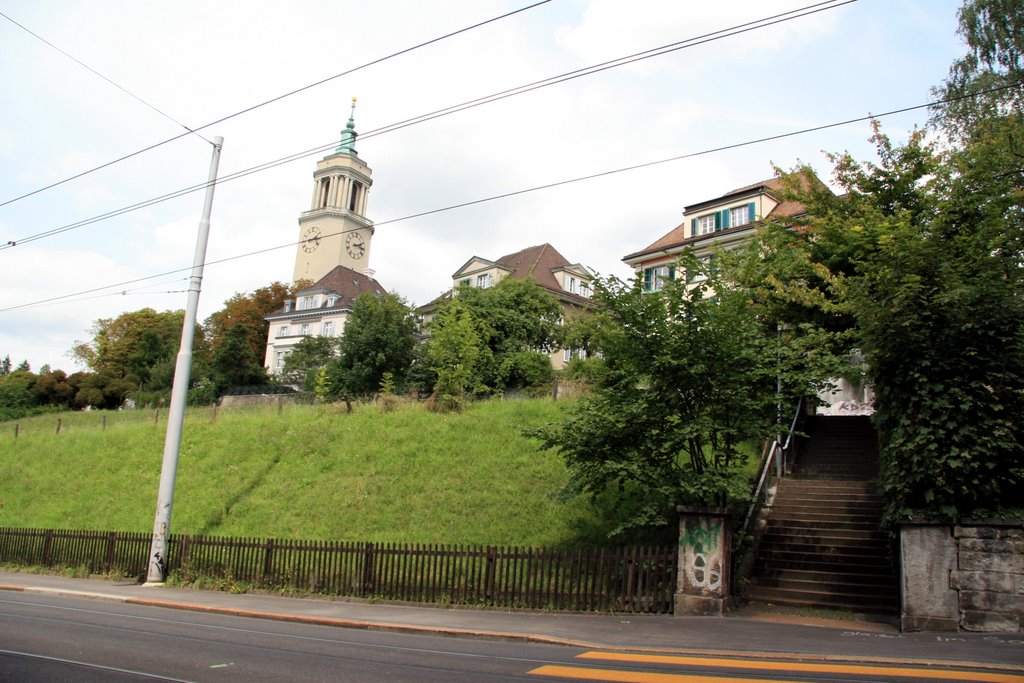 Sicht auf Kirche von Gloriastrase Höhe Fussweg by vodua