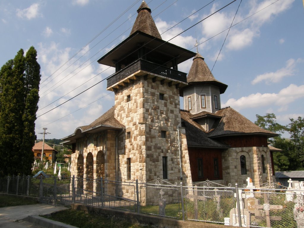 Biserica din Pietriceaua by rcopacea