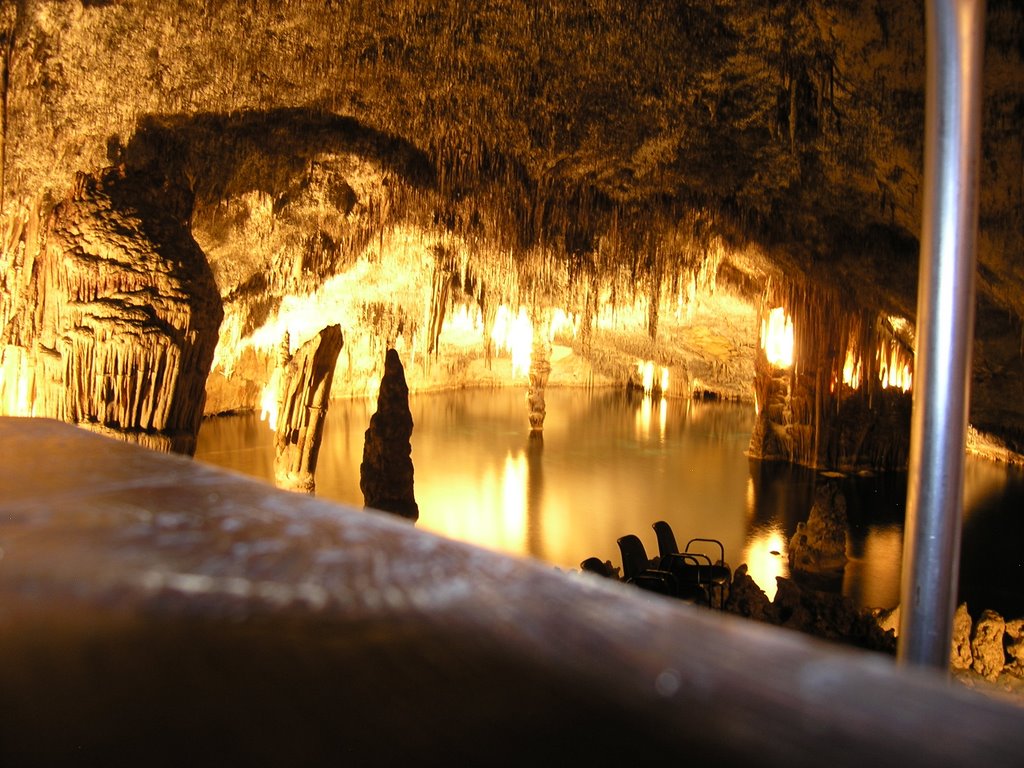 Cuevas del drach by Thepoet92