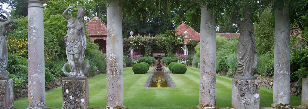 Italian garden at godinton by jbuskes